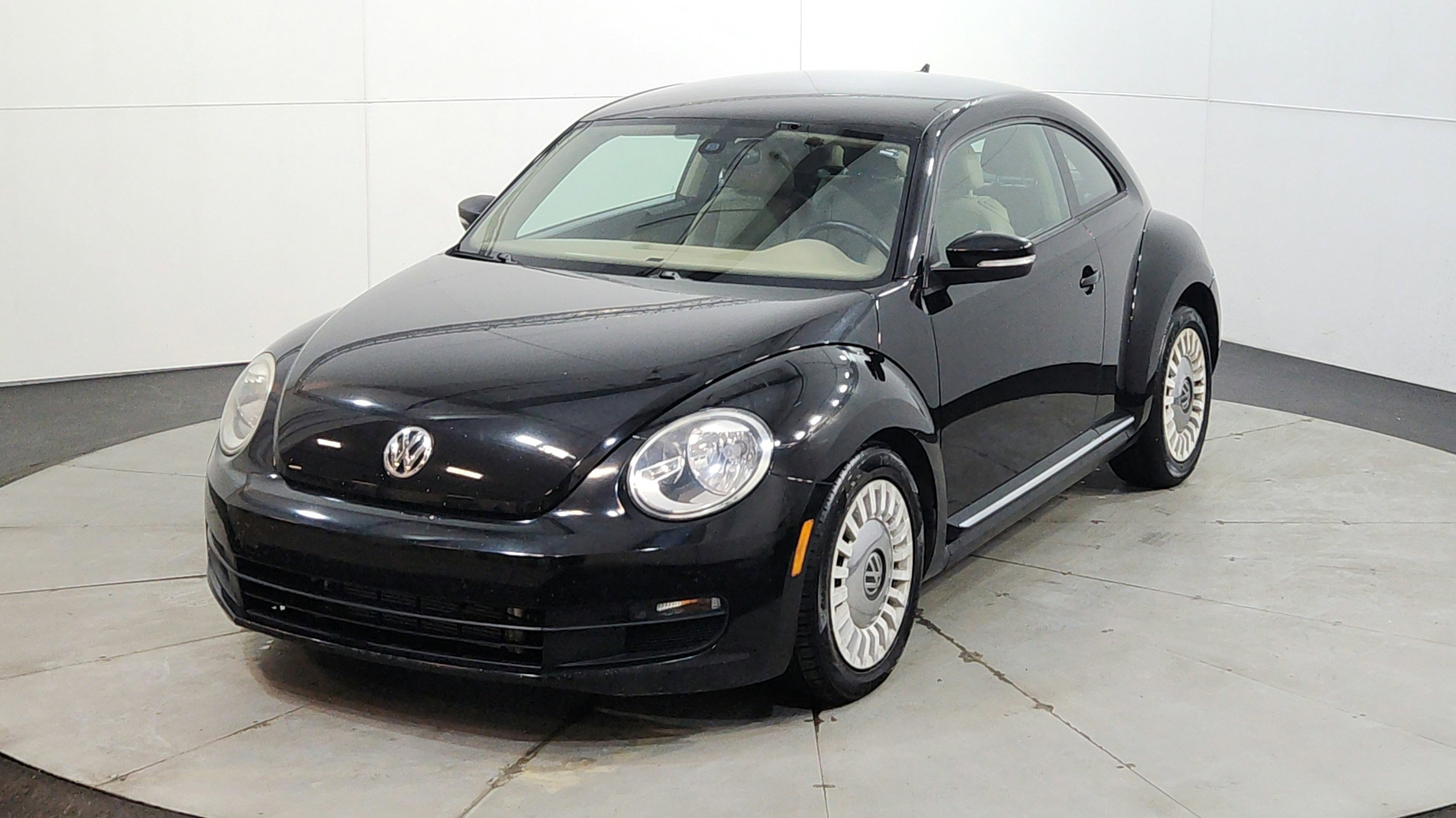 2016 Volkswagen Beetle 1.8T SE Auto's photo